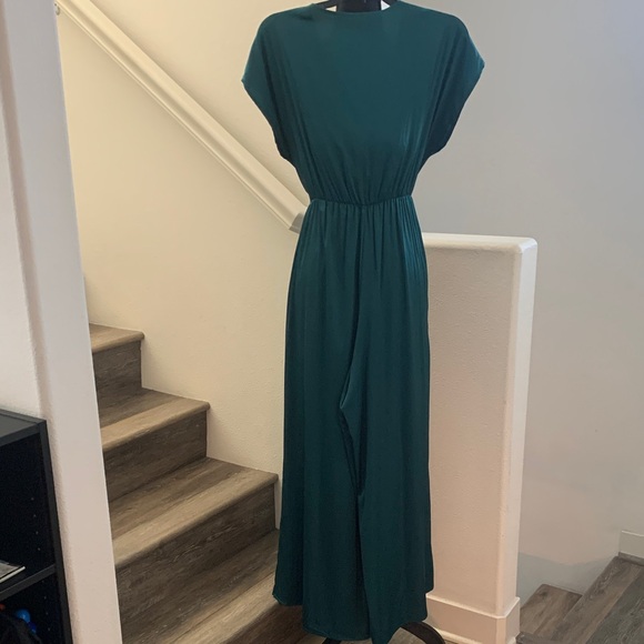Dark Green Elasticated Waist Silky Feel Jumpsuit. - Picture 9 of 14